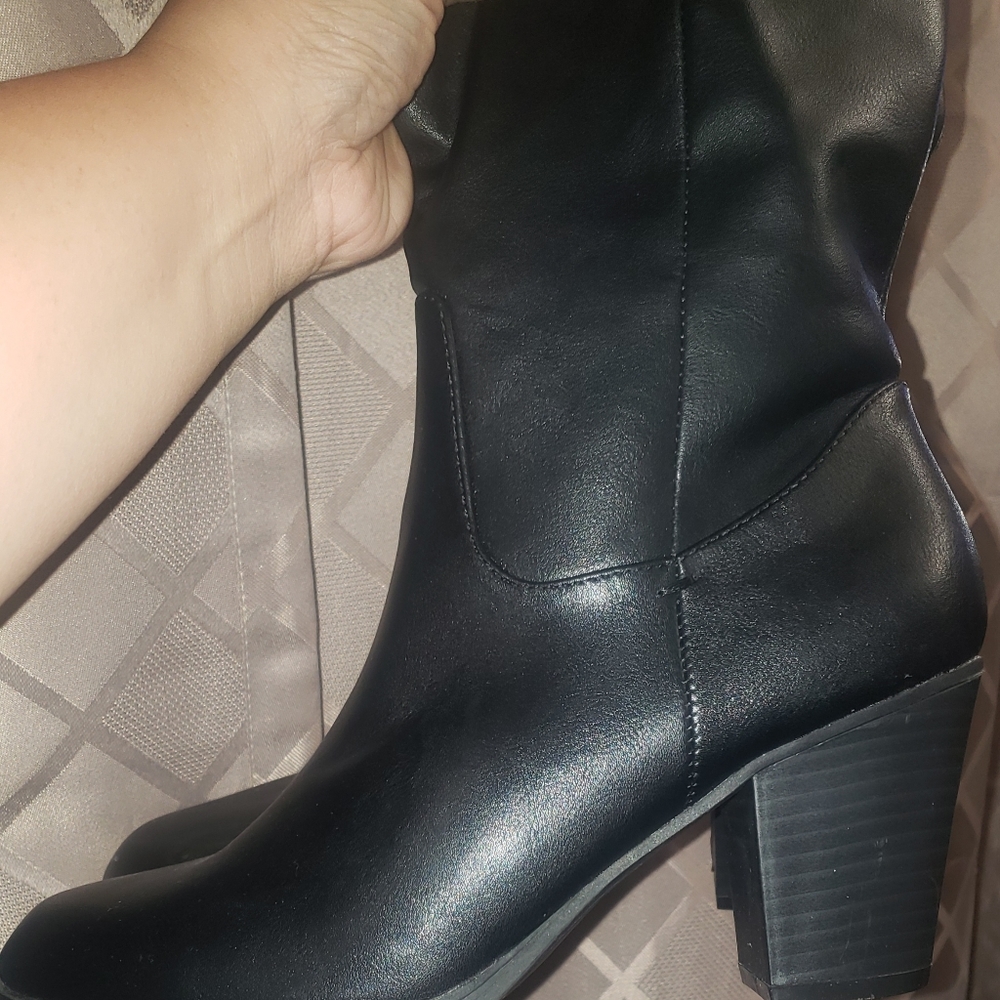 Boots - Picture 2 of 3